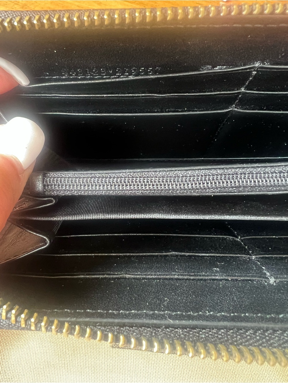 Authentic! Gucci Black Leather GG Marmont Zip Around Wallet. New. - Picture 12 of 13